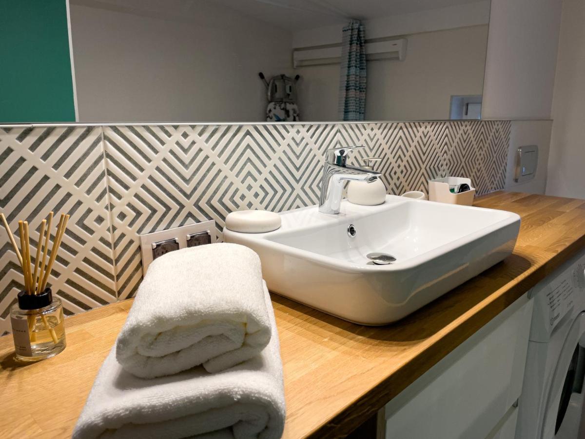 Urban Apartments Cosy No 4, Free Private Parking, Self Check-In Chorzów Extérieur photo